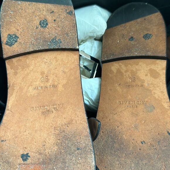 Authentic Givenchy Elegant Sandals - Picture 5 of 12